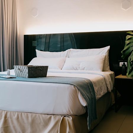 Dosi Hotel PH Talisay  Exterior foto