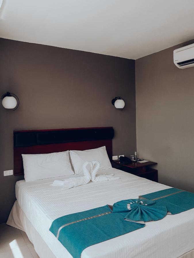 Dosi Hotel PH Talisay  Exterior foto